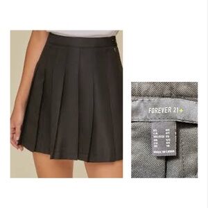 NWT Forever 21+ Classic Black Pleated Mini Skirt Size 0X